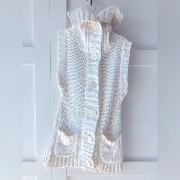 Chunky Knit Sweater Vest - Picture 1 of 5